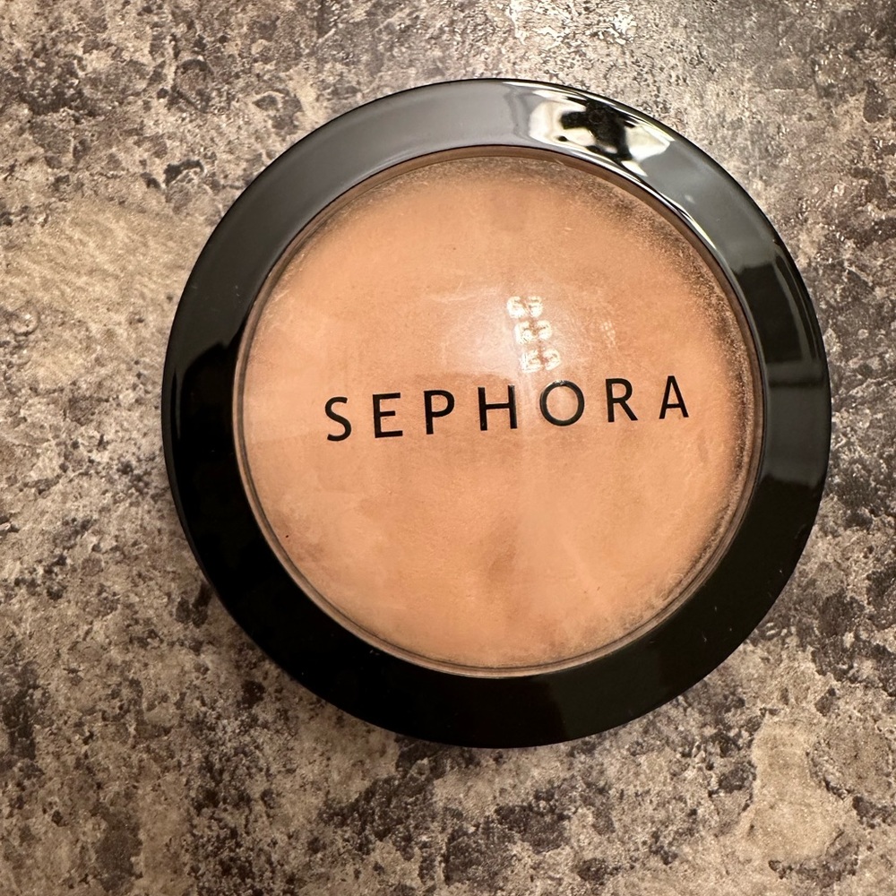 Sephora Collection microsmooth multi tasking baked powder foundation